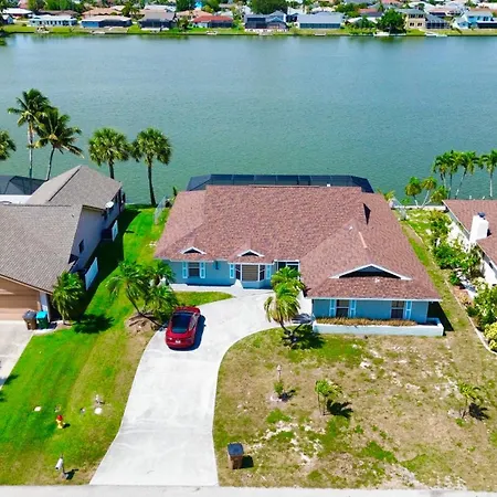 Family-Friendly Home With Heated Pool And Kayaks Villa Cape Coral Exterior photo