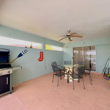 Family-Friendly Home With Heated Pool And Kayaks Villa Cape Coral Exterior photo